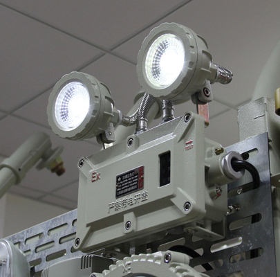 مصباح طوارئ مزدوج الرأس مضاد للانفجارات 6W معتمد من ATEX ، مثبت على الحائط ، IP65 ، الفئة I / المنطقة 1 و 2