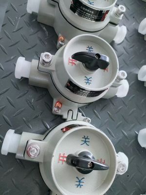 مفتاح محدد دوار معتمد من CNEX لمقاومة الانفجار | مفتاح نقل 10 أمبير للمواقع الخطرة