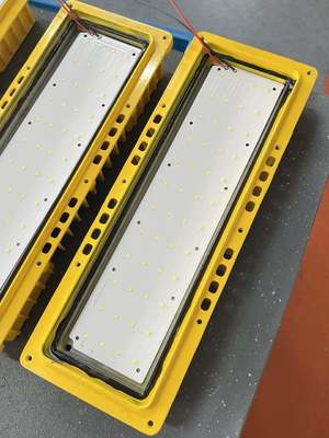 ضوء نفق LED مضاد للانفجار معتمد على ATEX ، مضاد للماء IP66 ، 50W 200W للمناطق الخطرة