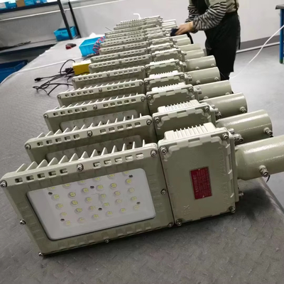 جهاز عرض ضوئي مقاوم للانفجار للصناعات الدوائية بتصميم مقاوم للانفجار ودرجة حرارة اللون (CCT) Ra ≥80