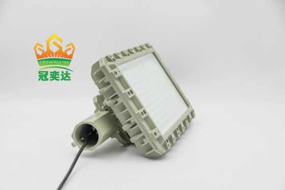 إضاءة كاشفة LED فورية التشغيل وعالية CRI 70 للمواقع الخطرة مع إخراج أبيض ناصع