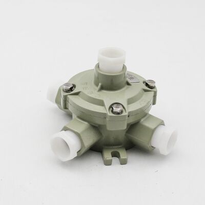 المطاط والفولاذ المقاوم للصدأ قناة مرنة مضادة للانفجارات G M NPT مرنة للغاية مع أسلاك للحماية من الأسلاك الكهربائية