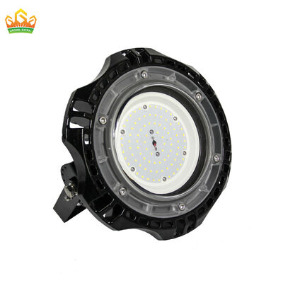 مصباح LED عالي الارتفاع مقاوم للانفجار بقوة 135 لومن، متين بعمر افتراضي يتجاوز 50000 ساعة، مناسب للمساحات الصناعية الخطرة