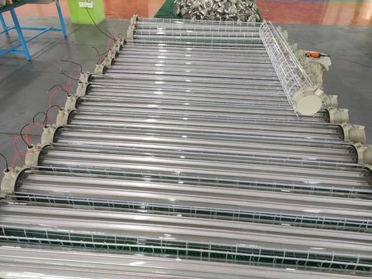 أداء عالية مضادة للتآكل 100lm / w مقاومة للانفجار LED 8KG خطية ضوء الأنابيب الضوء للمنطقة 1 2 المنطقة 21 22