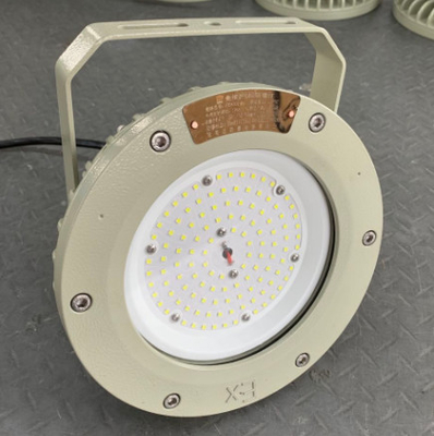 إضاءة LED مضادة للانفجار مع الجهد المدخل AC / DC التدفق الضوئي 3600lm والحوض LED