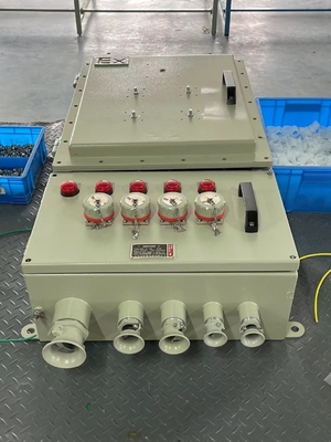 IP65 الفولاذ المقاوم للصدأ الجدار المثبتة لوحة التحكم الكهربائية الحجرات AC 220V / 380V Ex دليل لوحة التحكم