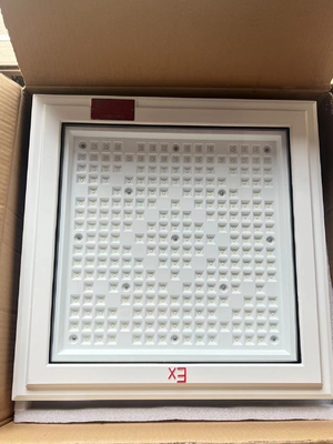 ATEX 18 * 18 بوصة مربع شكل ضوء مضاد للانفجار 100w 130lm / w محطة وقود ضوء مع خمس سنوات الضمان