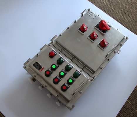 IP65 ≤225A الجهد لوحة تحكم مضادة للانفجار من سبيكة الألومنيوم للمناطق الخطرة في الهواء الطلق / الصناعي