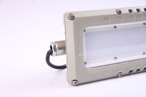 50W 100lm/w كفاءة ضوء خطي مضاد للانفجار للقناة 1 و 2 ، القناة 21 و 22