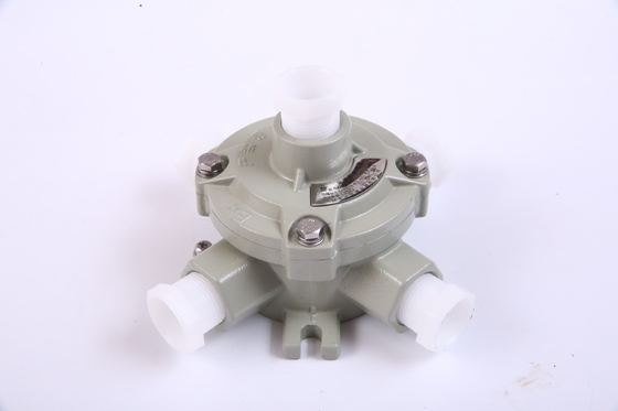جودة جيدة 220/380 VAC IP65 الصندوق القاطع ضد الانفجار سبيكة الألومنيوم للأسلاك الكابل