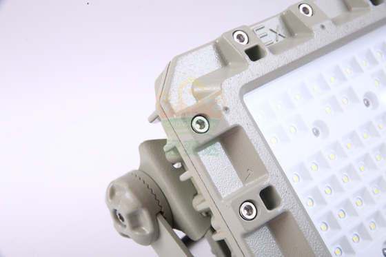 ATEX IECE شركة النفط والغاز التعدين مضاد للانفجار مصباح الفيضانات 150W 140lm/w