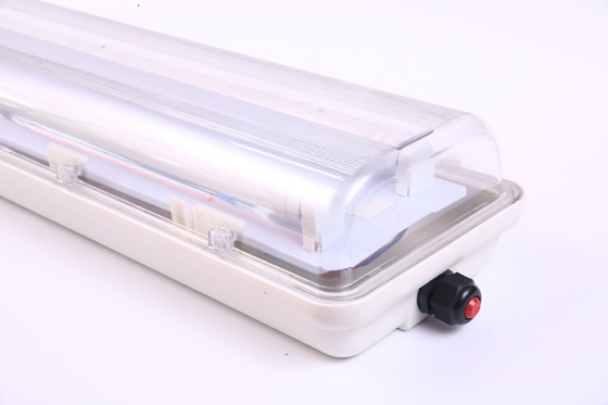 ATEX 50000H في الهواء الطلق IP66 مقاومة للانفجارات ضد الغبار معلقة الضوء الفلوريسنتي LED الضوء ثلاثي الدليل