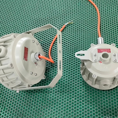50W ضوء LED خطي مضاد للانفجار 1000lm مصباح IP65 قابلة لإعادة الشحن للمنطقة 2 البيئة المتطرفة