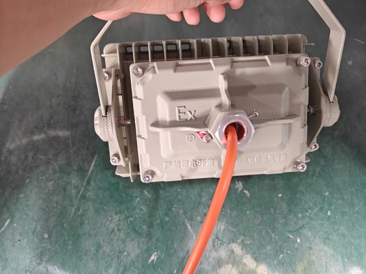 ATEX IECEx RoHS ISO9001 50W ضوء الفيضانات LED مضاد للانفجار لمرافق النفايات الخطرة