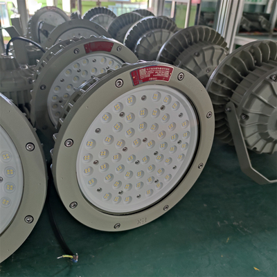 انفجار مضاد للاشتعال ATEX LED ضوء الخليج العالي 150Watt 120lm/w للمرفأ البحري الميناء البحري