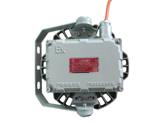 ضوء LED ATEX Highbay ضد الانفجار 180lm/w 50/100/200/250W 90-290V للمواد الكيميائية في حقول النفط EPC