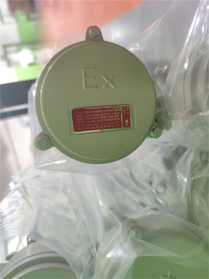مصنع البتروكيماوي يستخدم ATEX EAC 50000hr العمر 54W الدرج المعلقة