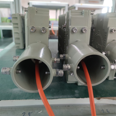 ضوء الشارع LED ضد الفيضانات معتمد ATEX مضاد للشعلة قابلة للتخصيص IP66 180lm / واط لمحطة الغاز