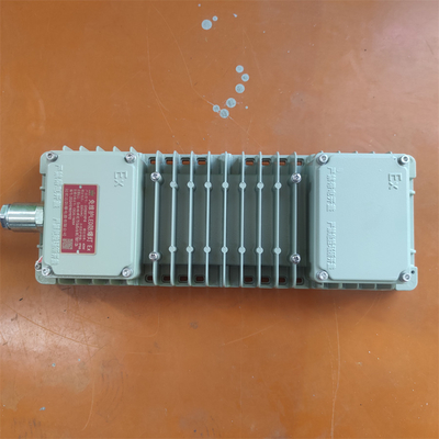 مصباح LED مضاد للانفجار RoHS ATEX IECEx لبيئة قاسية الضوء الصناعي 200Watt 295V