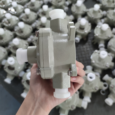 ATEX المناطق الخطرة IP66 الصندوق المقاوم للانفجار إدخال قابل للتخصيص