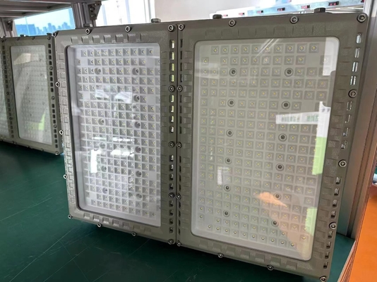 مصباح الفيضانات LED CREE ضد الانفجار مع شهادات ISO9001 ATEX لإضاءة المناطق الخطرة