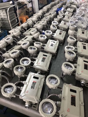 ضوء الطوارئ LED طويل العمر مع 50000h الجدار أو السقف المثبتة الصفيحة سبيكة الألومنيوم
