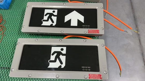 ضوء خروج مضاد للانفجار عالي الجهد | إضاءة علامات الطوارئ OEM 90-300VAC/24VDC/36VDC | معتمد من ATEX IECEx