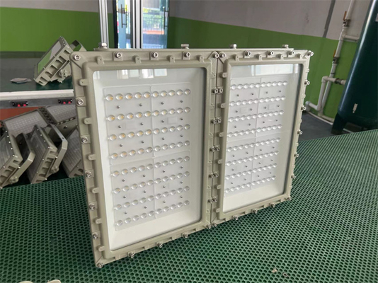 ضوء الفيضانات LED عالية CRI Ra≥80 ضد الانفجار لمنطقة الغاز النفطي1 MEANWELL Drive
