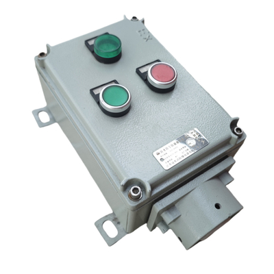 220V 380V محطة تحكم زر مضادة للانفجارات من الألومنيوم من الدرجة البحرية IP66 مضادة للتآكل مع دخول كابل مخصص آمنة ودائمة للمنطقة1 المنطقة2 المنطقة21 المنطقة22