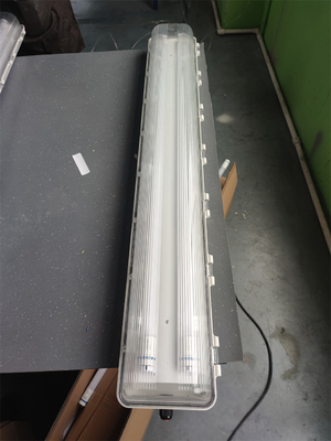 2 * 54W ضوء مضاد للانفجار الفلورسنت ATEX IECEx معتمد مقاوم للماء WF2 100lm / w تركيب السقف الكفاءة الضوئية للمنطقة 21 22 1 2