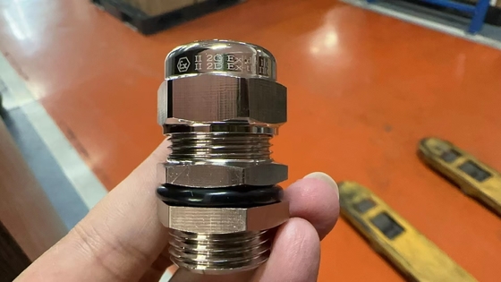 IP68 الفضة المصفوفة المترق ISO كابل النحاس الغدة لقطر الكابل 6-12mm