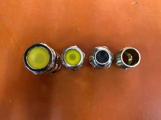 IP68 مقاوم للماء مضاد للتآكل الموقع الخطير غدة الكابل مع قطر الكابلات 6-12mm