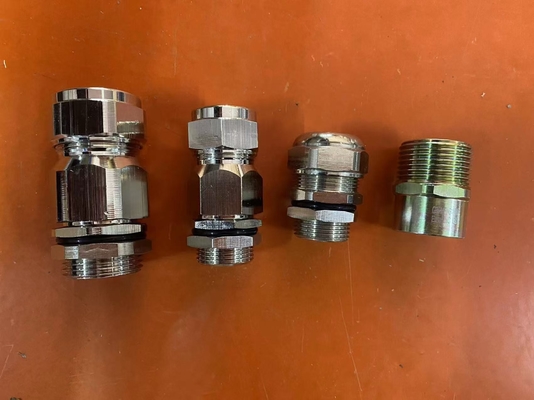 ATEX / Ex غدة الكابلات الوقائية مع السطح الفضي للكابلات 6-12mm