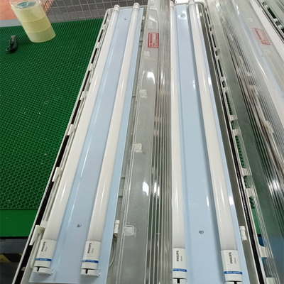 مستوى الحماية IP66 WF2 الأنابيب الفلوريسنتية المقاومة للانفجار 2*18w/2*36w لمرافق التخزين في المستودعات