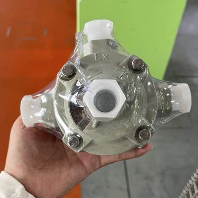 علبة التقاطع AC380V المقاومة للانفجار   IP65 الحجرة الحاملة للكابلات المقاومة للنيران للمناطق الخطرة