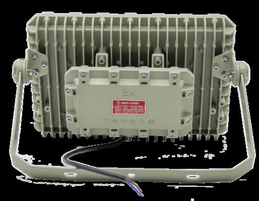 كشاف LED مضاد للانفجار | مقاوم للهب، مقاوم للماء، موفر للطاقة – للبيئات الخطرة