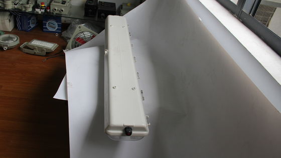 مصباح خطي مضاد للانفجار من سلسلة BYS مع شهادة ثلاثية ATEX/IECEx/CNEX المصادق عليها المنطقة الخطرة مصباح LED ، معدل IP66 ، ضمان لمدة 5 سنوات ، طاقة قابلة للتخصيص والحجم