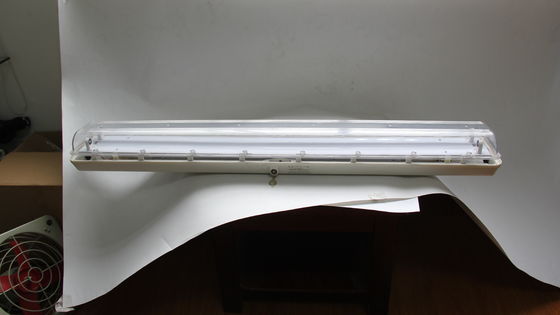 مصباح خطي مضاد للانفجار من سلسلة BYS مع شهادة ثلاثية ATEX/IECEx/CNEX المصادق عليها المنطقة الخطرة مصباح LED ، معدل IP66 ، ضمان لمدة 5 سنوات ، طاقة قابلة للتخصيص والحجم