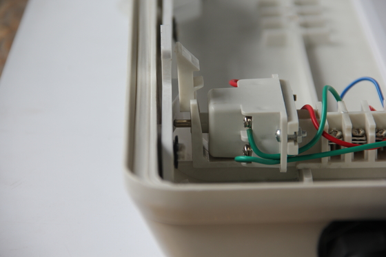 ضوء LED خطي مقاوم للانفجار بطول 0.6 متر/1.2 متر ATEX/IECEx/CNEX، درجة صناعية IP66 للإضاءة في المناطق الخطرة، مصانع النفط والغاز والمواد الكيميائية، التعدين، المرافق البحرية، تصميم موفر للطاقة يقلل من