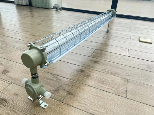 مصباح LED خطي متين مضاد للانفجار ATEX، 100 لومن/واط، IP66، للبيئات الرطبة، المنطقة 21 و 22، مقاوم للتآكل