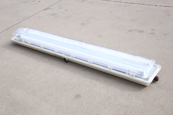 ATEX 1200mm الطول 2 * 18w أنبوب مزدوج مقاومة للانفجار أدى الضوء الخطي للمناطق 1 و 2 ، المنطقة 21 و 22