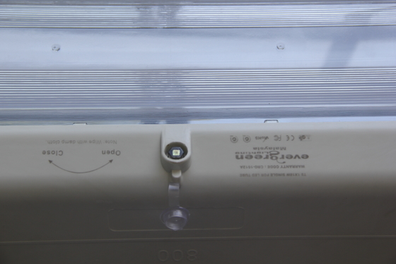 تركيبات إضاءة LED للمناطق الخطرة المعتمدة من ATEX/IECEx/CNEX، بتصنيف IP66، وضمان 5 سنوات، وواط وأحجام قابلة للتخصيص، مصباح خطي متين مقاوم للانفجار من سلسلة BYS معتمد بثلاث شهادات