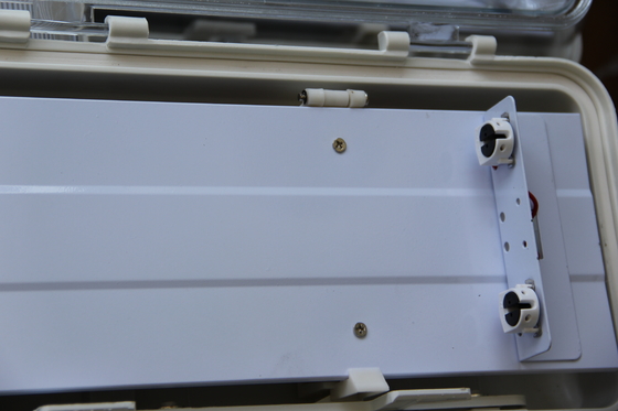 تركيبات إضاءة LED للمناطق الخطرة المعتمدة من ATEX/IECEx/CNEX، بتصنيف IP66، وضمان 5 سنوات، وواط وأحجام قابلة للتخصيص، مصباح خطي متين مقاوم للانفجار من سلسلة BYS معتمد بثلاث شهادات
