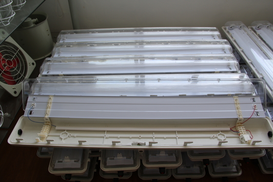 تركيبات إضاءة LED للمناطق الخطرة المعتمدة من ATEX/IECEx/CNEX، بتصنيف IP66، وضمان 5 سنوات، وواط وأحجام قابلة للتخصيص، مصباح خطي متين مقاوم للانفجار من سلسلة BYS معتمد بثلاث شهادات