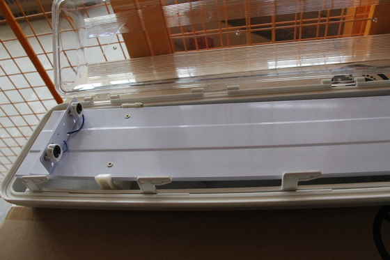 تركيبات إضاءة LED للمناطق الخطرة المعتمدة من ATEX/IECEx/CNEX، بتصنيف IP66، وضمان 5 سنوات، وواط وأحجام قابلة للتخصيص، مصباح خطي متين مقاوم للانفجار من سلسلة BYS معتمد بثلاث شهادات