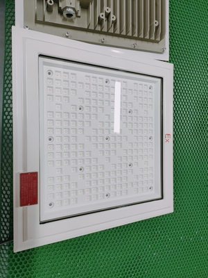ضوء مضيء للنفجار في الهواء الطلق 18 * 18 بوصة شكل مربع 100-250w مصباح محطة وقود