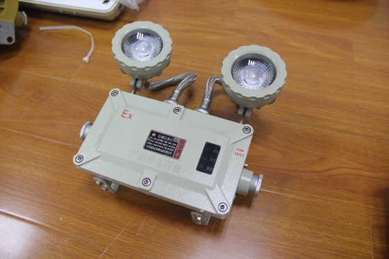 BCJ ضوء الطوارئ المقاوم للنيران 2 * 3Watt علامة Ex Db Eb IIC T6 Gb/Ex Tb IIIC T80C Db