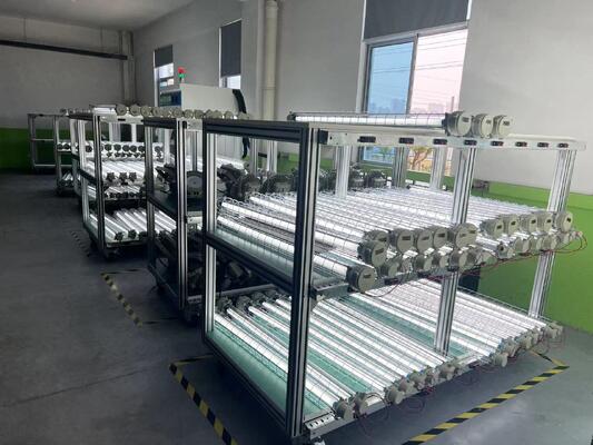 مبيعات مباشرة من المصنع مصباح الأنابيب المزدوجة الصلبة مضاد للانفجار 100lm / w 2 * 18W 2 * 36W مصباح LED