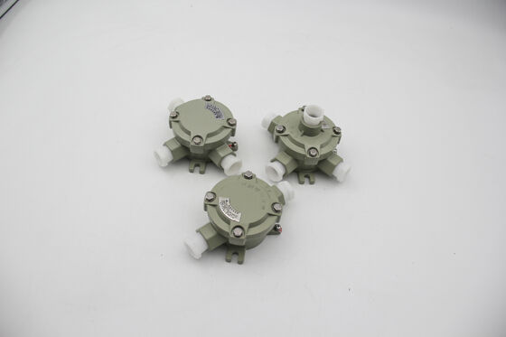 صندوق توصيل مقاوم للانفجار وغير قابل للتدمير من مصنع صيني، معتمد من ATEX، مصنوع من سبائك الألومنيوم/الفولاذ المقاوم للصدأ، للاستخدام في المنطقة 1 والمنطقة 2