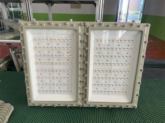IP66 مقاومة للنار الصناعية، ATEX 50-240W، 140lm/W الكفاءة الضوئية IECEx منطقة 1 و 2 مؤهلة، ضمان الخدمة لمدة 5 سنوات
